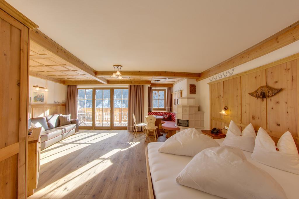 Dorfhotel Beludei Santa Cristina Val Gardena Quarto foto